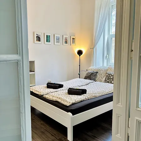 Art Apartman *